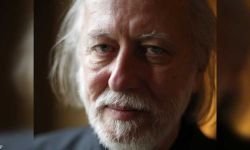 الكاتب المجري لاسلو كراسنهوركاي يفوز بجائزة نوبل للآداب 2025